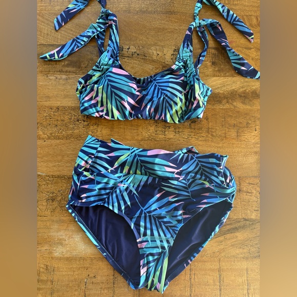 ModCloth Leaf Print Bikini Set Small Top Medium High Waist Bottoms - Picture 1 of 10